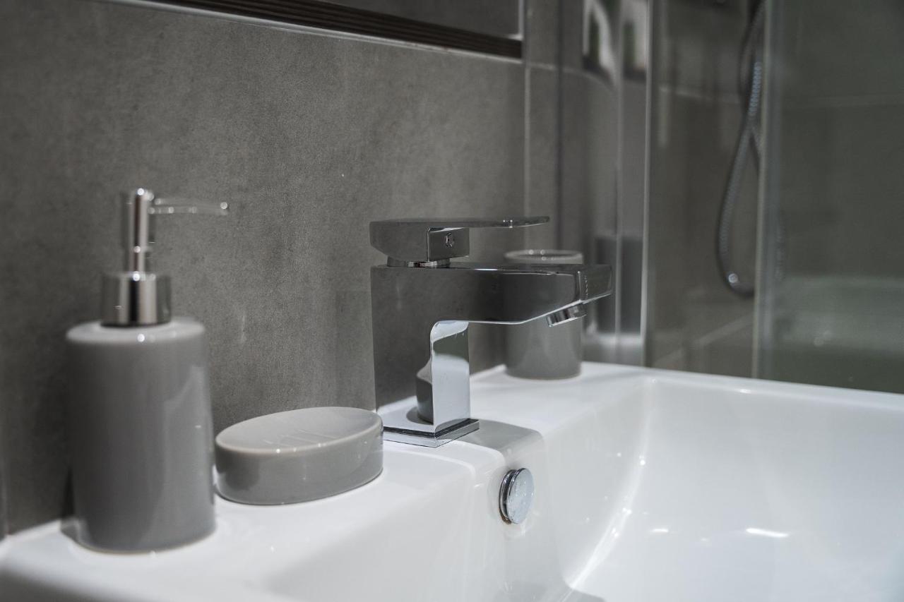 Modern 1-Bed Apartment - City Centre - Free Wi-Fi - New - Manchester Eksteriør billede