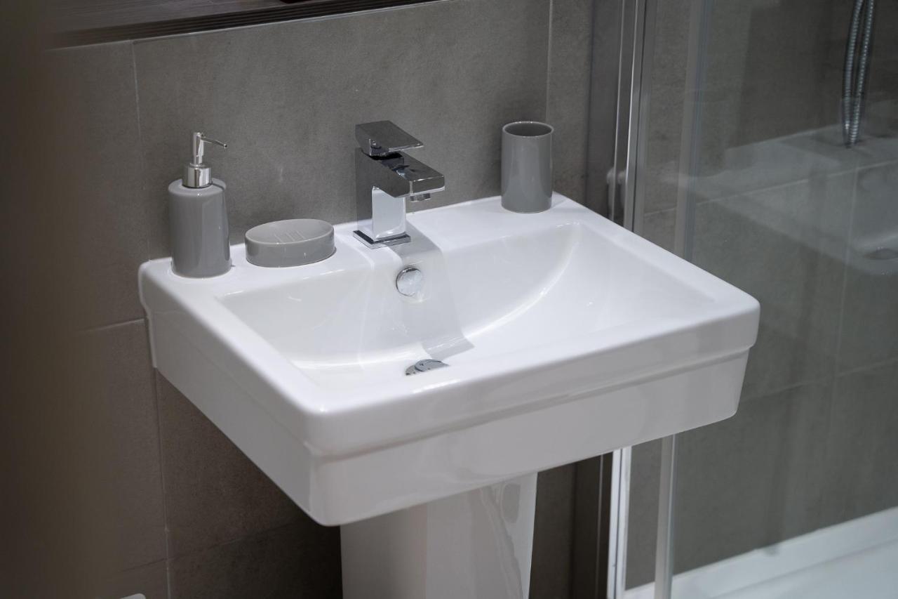 Modern 1-Bed Apartment - City Centre - Free Wi-Fi - New - Manchester Eksteriør billede